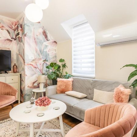Monarchia Apartman Pearl Mosonmagyaróvár Exterior foto